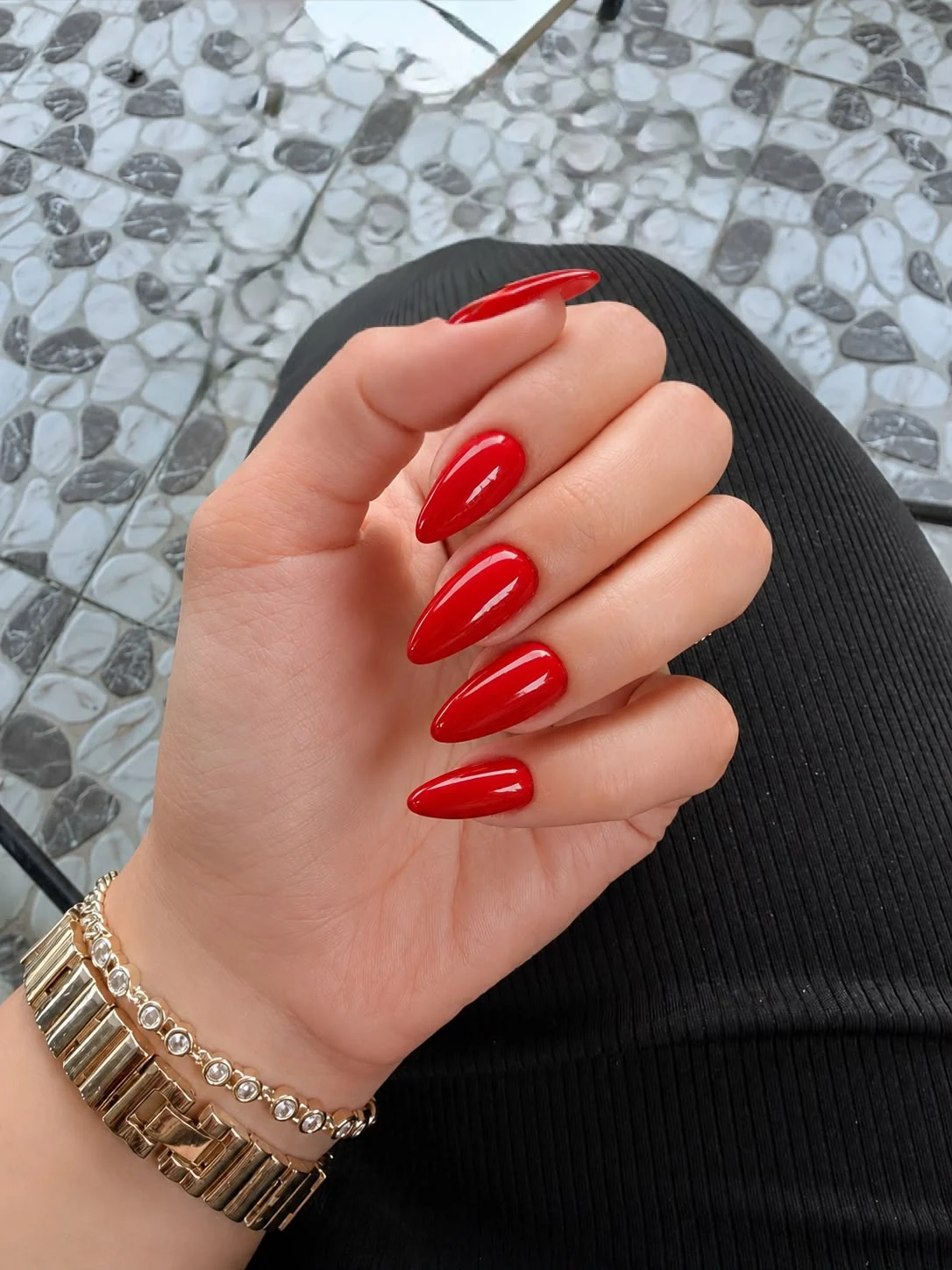 Nail Studio Gülşah kırmızı protez tırnak uygulaması